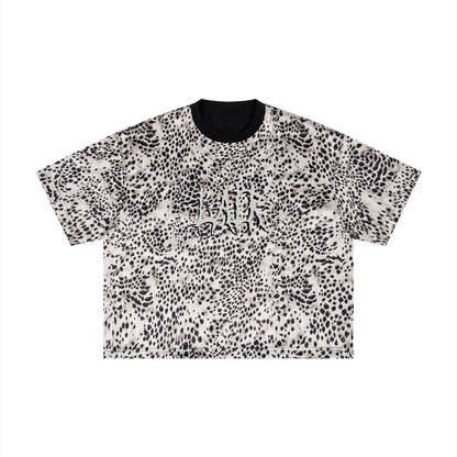 Unisex leopard print boxy t-shirt made of 100% cotton with handcrafted artisanal quality.