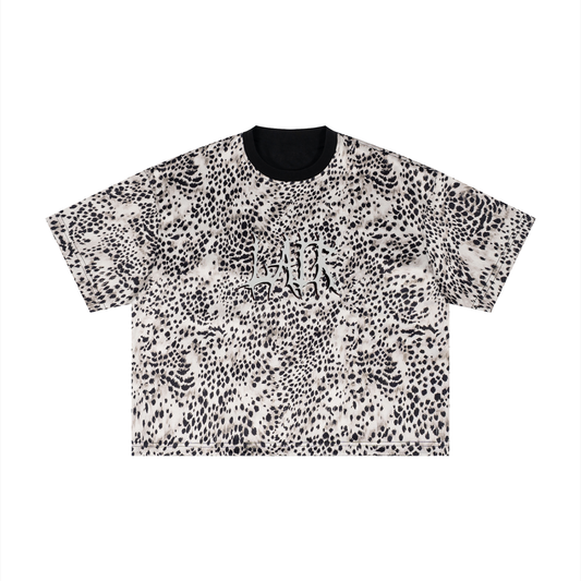 Unisex leopard print boxy t-shirt made of 100% cotton with handcrafted artisanal quality.